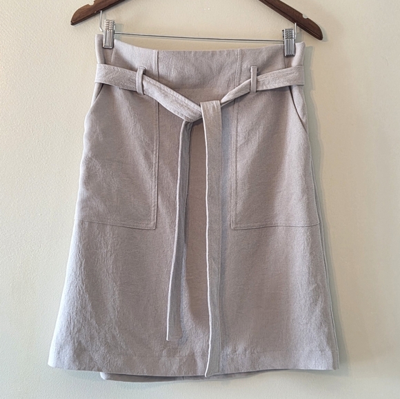 Aritzia Wilfred High Waist Belted Pockets Mini Skirt Size 6. - Picture 4 of 10